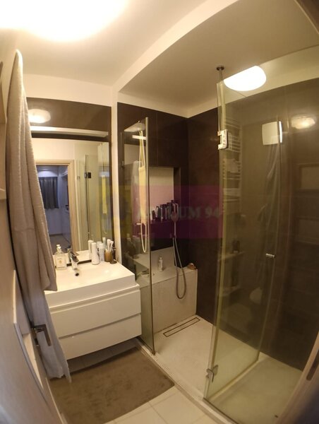 Apartament 2 camere pe bd Unirii, cu intrare din fata